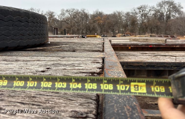 image for item EE1427 1981 Transcraft drop deck trailer