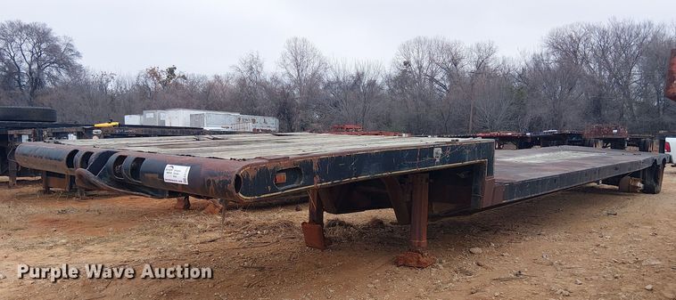 image for item EE1429 1976 Nabors drop deck trailer
