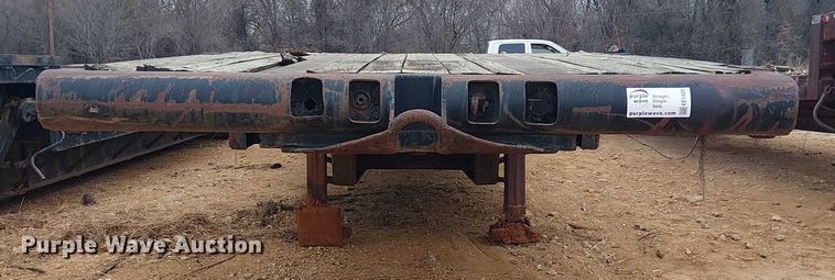 image for item EE1429 1976 Nabors drop deck trailer