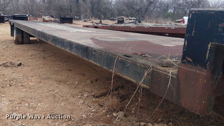 image for item EE1429 1976 Nabors drop deck trailer