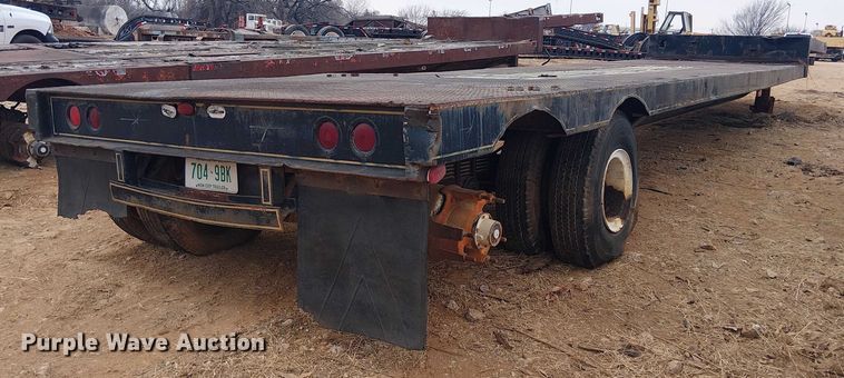 image for item EE1429 1976 Nabors drop deck trailer