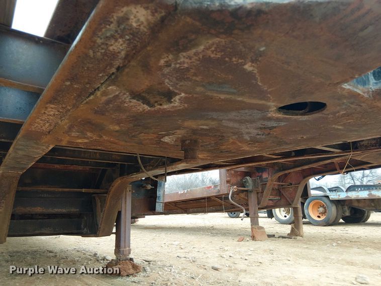 image for item EE1429 1976 Nabors drop deck trailer