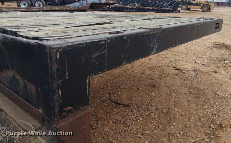 image for item EE1429 1976 Nabors drop deck trailer