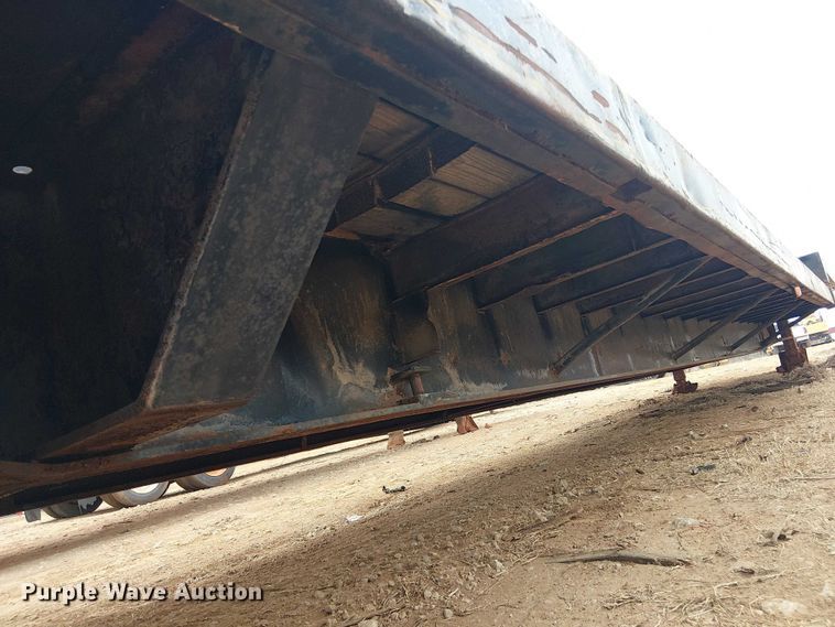 image for item EE1429 1976 Nabors drop deck trailer