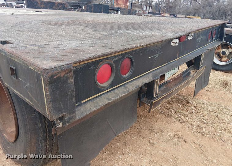 image for item EE1429 1976 Nabors drop deck trailer