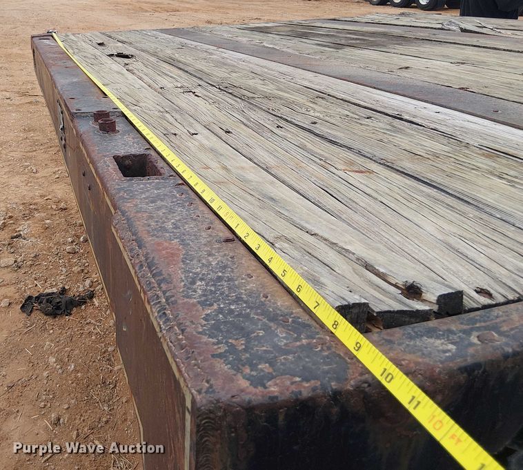 image for item EE1429 1976 Nabors drop deck trailer