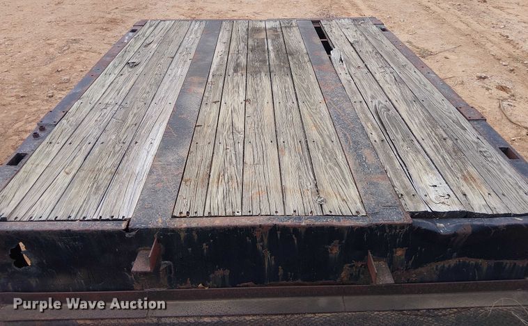 image for item EE1429 1976 Nabors drop deck trailer