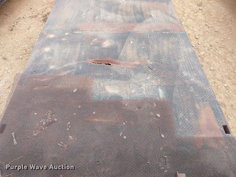 image for item EE1429 1976 Nabors drop deck trailer