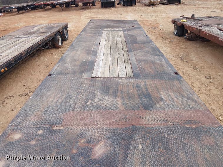 image for item EE1429 1976 Nabors drop deck trailer