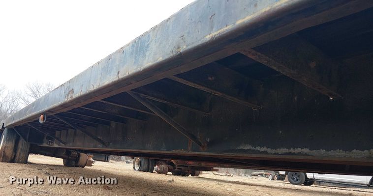 image for item EE1429 1976 Nabors drop deck trailer