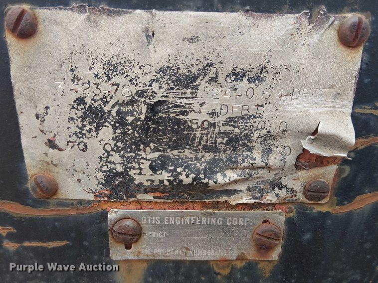 image for item EE1429 1976 Nabors drop deck trailer