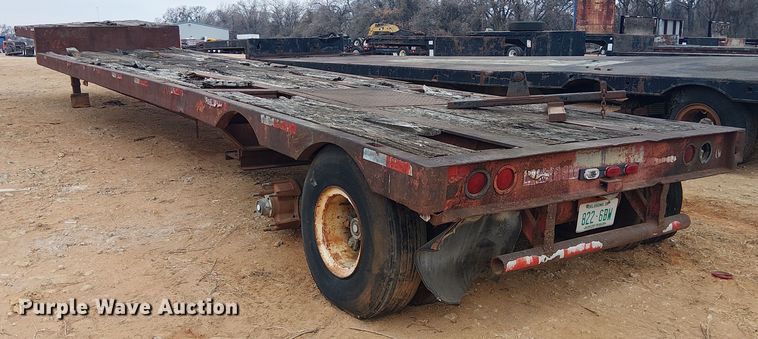 image for item EE1430 1975 Nabors drop deck trailer