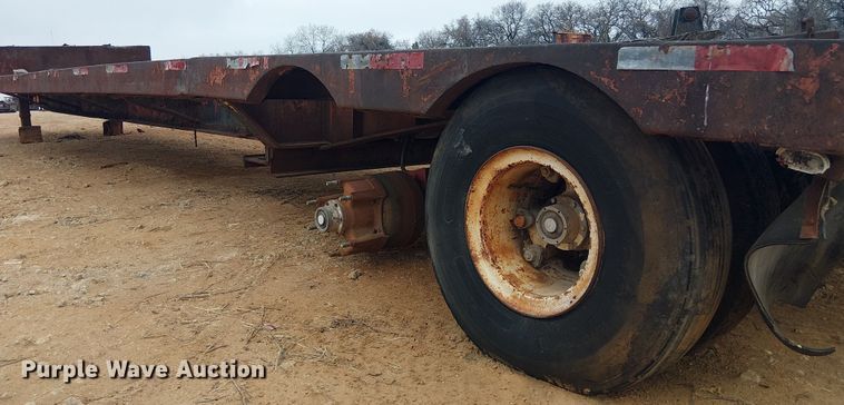 image for item EE1430 1975 Nabors drop deck trailer