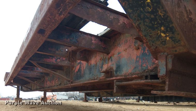 image for item EE1430 1975 Nabors drop deck trailer