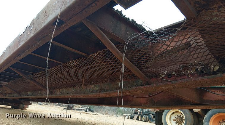 image for item EE1430 1975 Nabors drop deck trailer