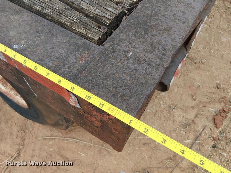 image for item EE1430 1975 Nabors drop deck trailer