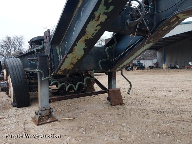 image for item EE1435 Loadcraft JT510JD jeep axle