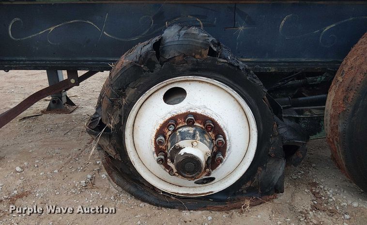 image for item EE1435 Loadcraft JT510JD jeep axle