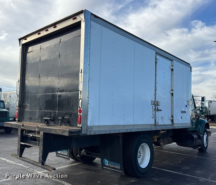 image for item EF2297 2002 International 4700 box truck