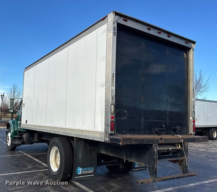 image for item EF2297 2002 International 4700 box truck