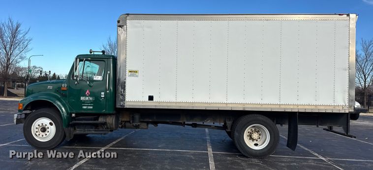image for item EF2297 2002 International 4700 box truck