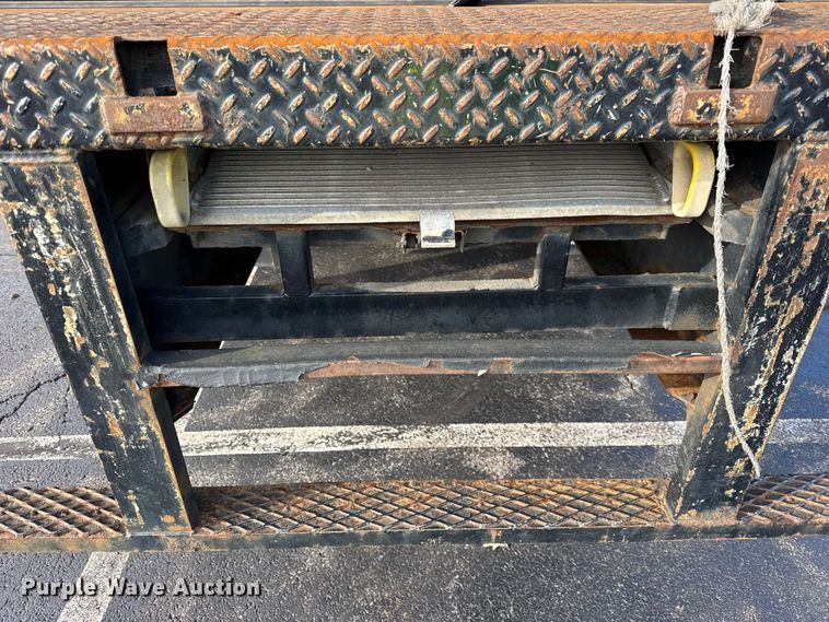 image for item EF2297 2002 International 4700 box truck