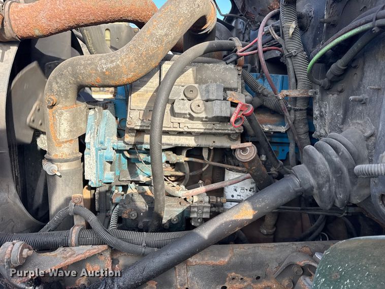 image for item EF2297 2002 International 4700 box truck