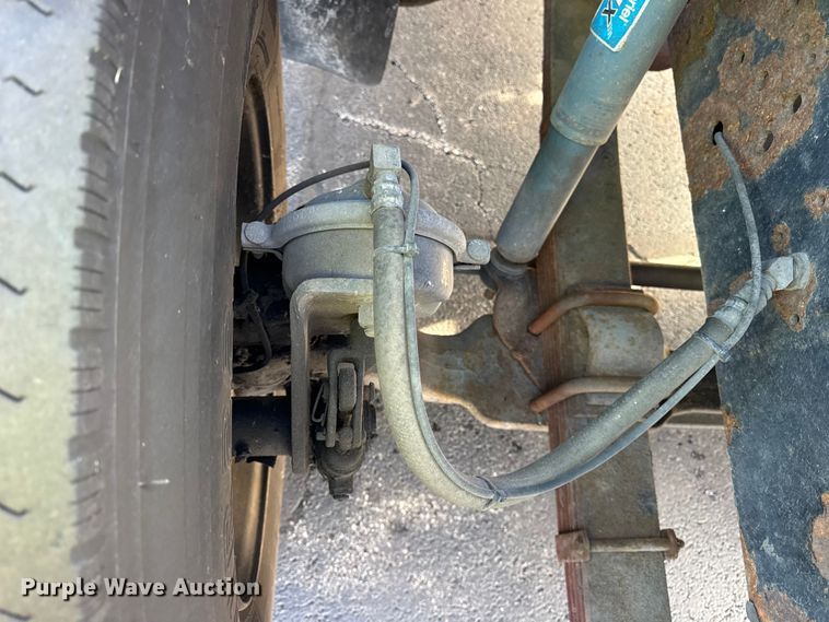 image for item EF2297 2002 International 4700 box truck