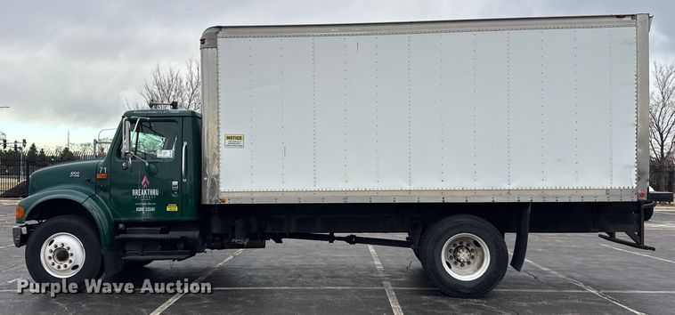 image for item EF2299 2002 International 4700 box truck