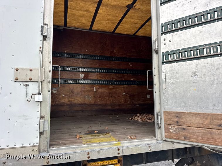 image for item EF2299 2002 International 4700 box truck