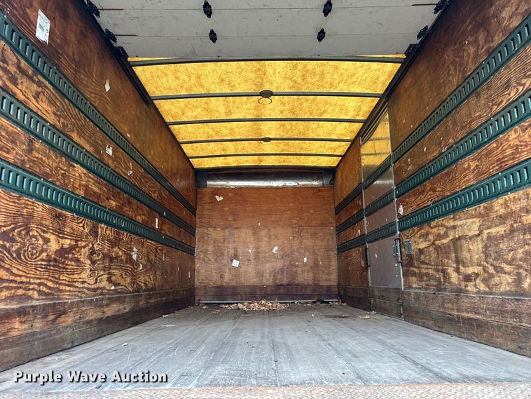 image for item EF2299 2002 International 4700 box truck