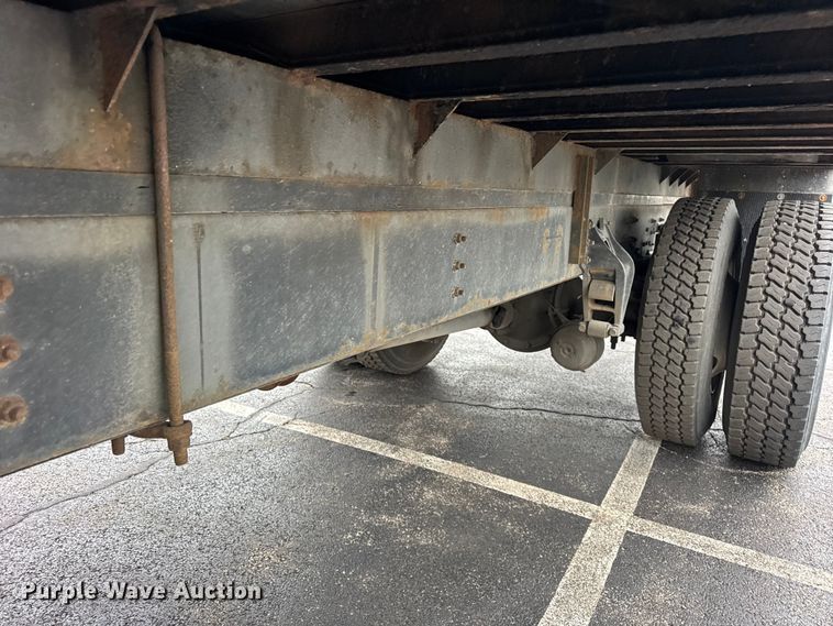 image for item EF2299 2002 International 4700 box truck