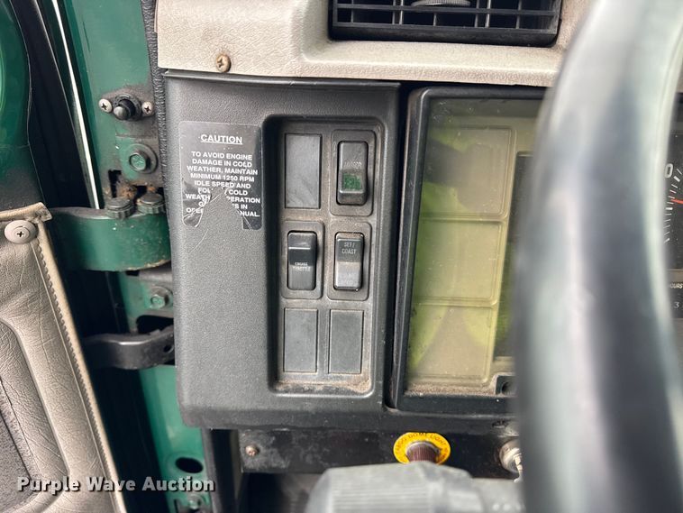 image for item EF2299 2002 International 4700 box truck