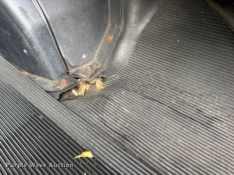 image for item EF2299 2002 International 4700 box truck