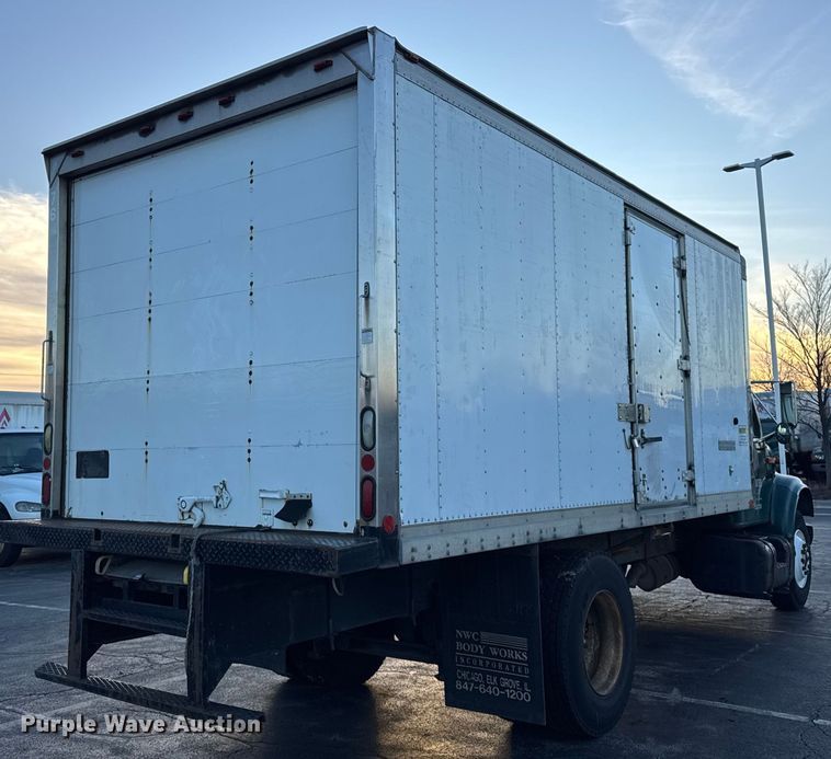 image for item EF2301 2002 International 4700 box truck