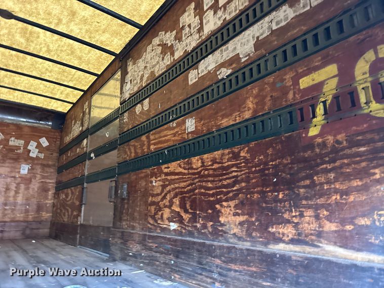 image for item EF2301 2002 International 4700 box truck