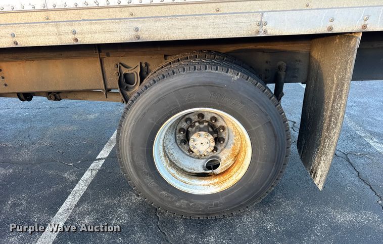 image for item EF2301 2002 International 4700 box truck