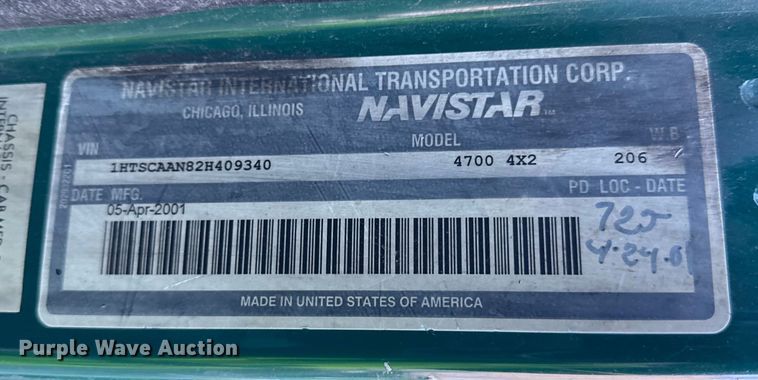 image for item EF2301 2002 International 4700 box truck