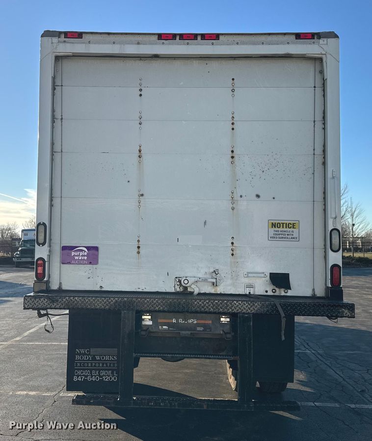 image for item EF2304 2006 International 4300 box truck