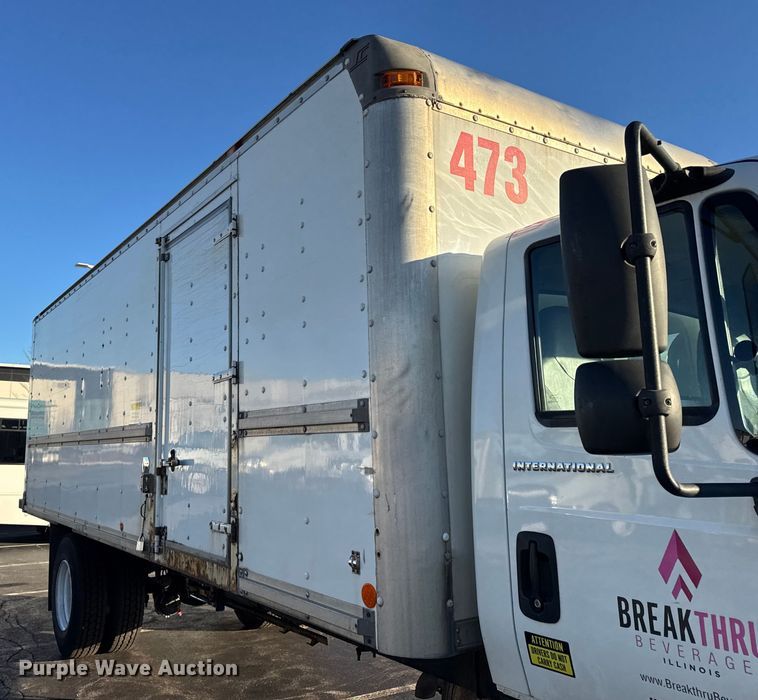 image for item EF2304 2006 International 4300 box truck