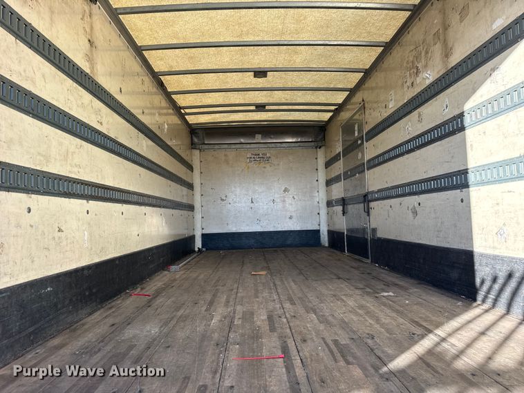 image for item EF2304 2006 International 4300 box truck