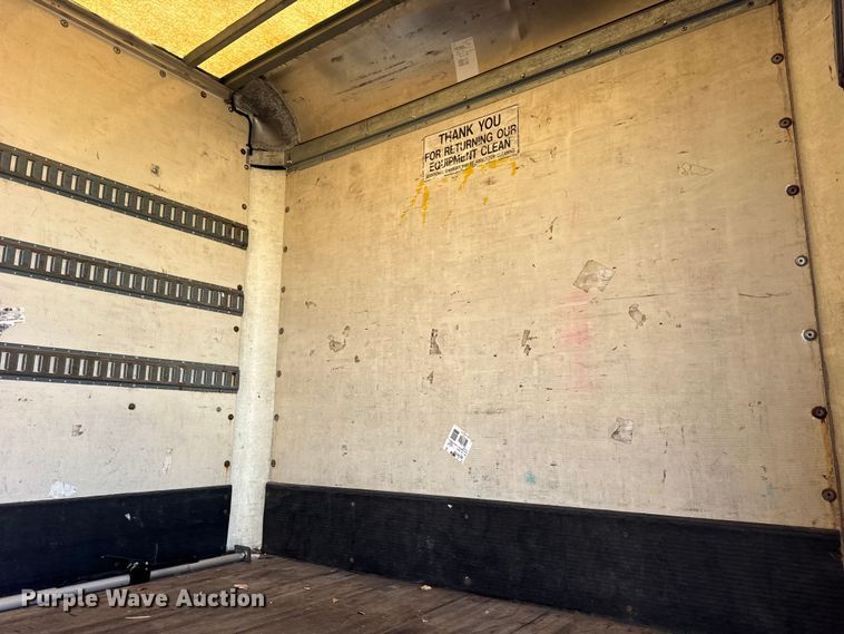 image for item EF2304 2006 International 4300 box truck