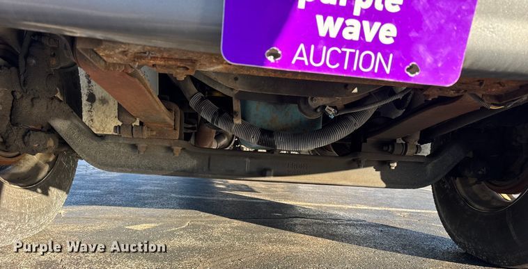 image for item EF2304 2006 International 4300 box truck