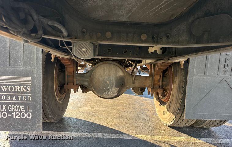 image for item EF2304 2006 International 4300 box truck