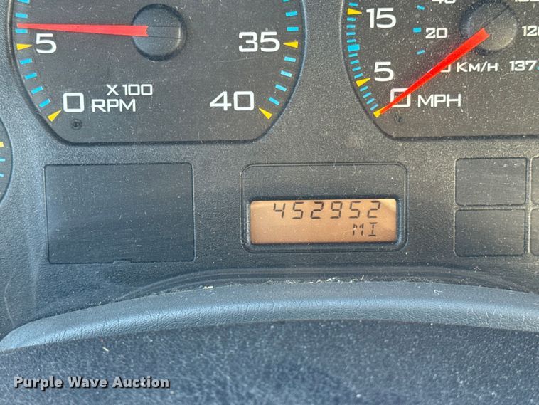 image for item EF2304 2006 International 4300 box truck