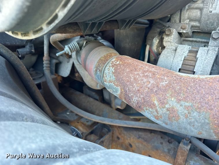 image for item EF2304 2006 International 4300 box truck