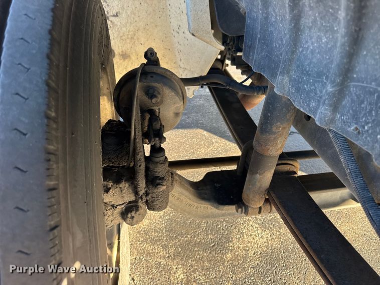 image for item EF2304 2006 International 4300 box truck