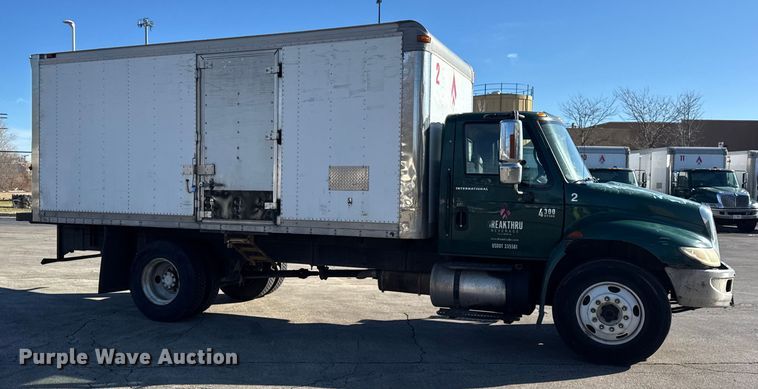 image for item EF2305 2006 International 4300 box truck