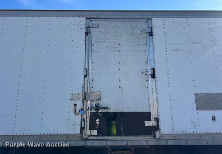 image for item EF2305 2006 International 4300 box truck