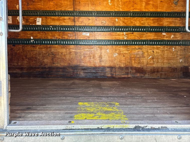 image for item EF2305 2006 International 4300 box truck